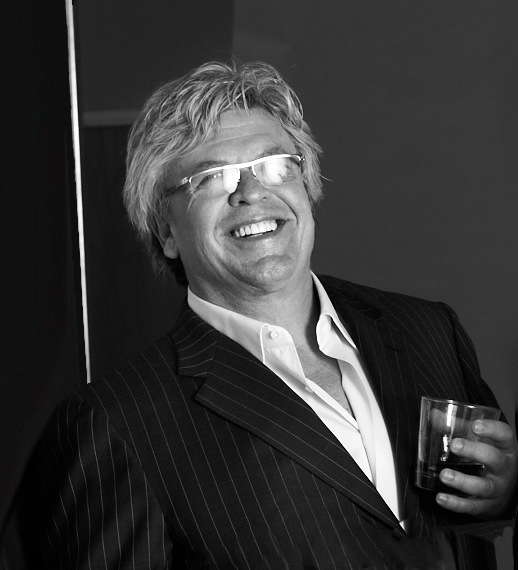 How Ron White Earned $40 Million: Comedy Tours & DVD Sales